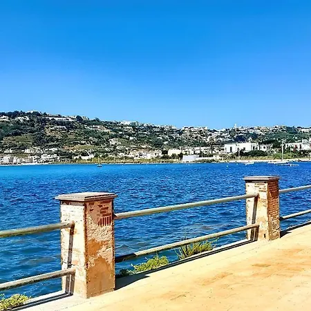 Con Incantevole Panorama 아파트 *